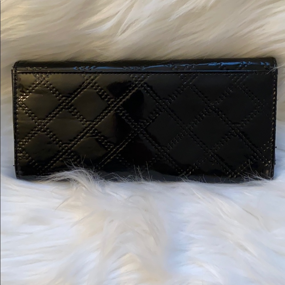 Kenneth Cole Reaction Wallet - Picture 3 of 6